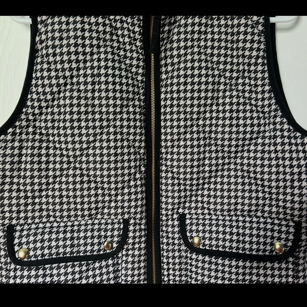 J. Crew Black & White Houndstooth Puffer Vest Size Medium